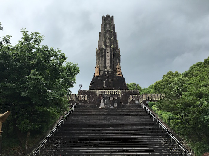 はにわ園の平和の塔