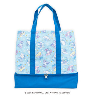 【プライズ情報】サンリオキャラクターズ スノーレインボー保冷ポケット付き2段トートバッグ